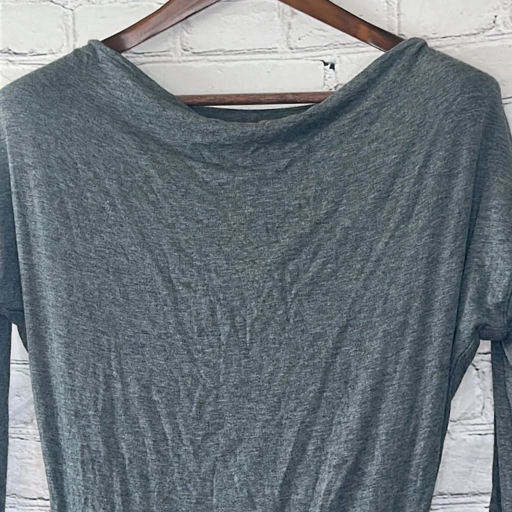 Athleta Gray Long Sleeve Dress Size XXS Excellent Condition - Picture 3 of 10